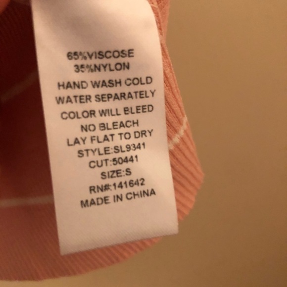 3/$25 🙌🏼 She and Sky Colorblock Off the Shoulder Top S - Picture 9 of 9